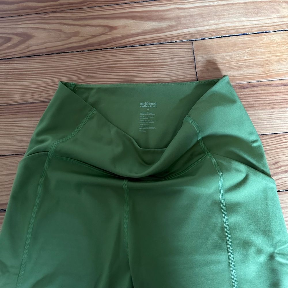 Girlfriend Collective — Compressive High Rise Pocket Bike Shorts